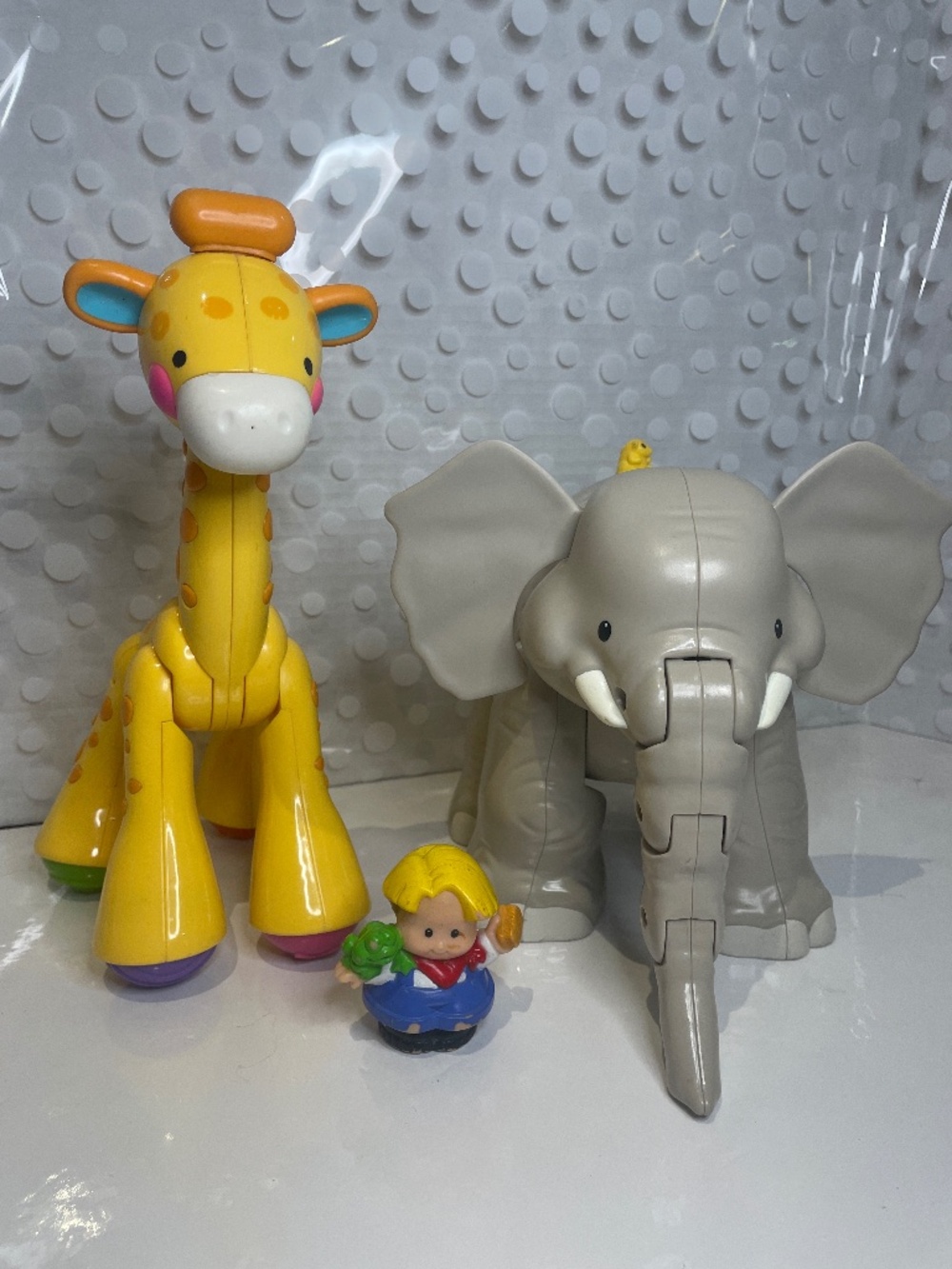 Fisher Price Preschool 🎶 Musical elephant & giraffe rattle